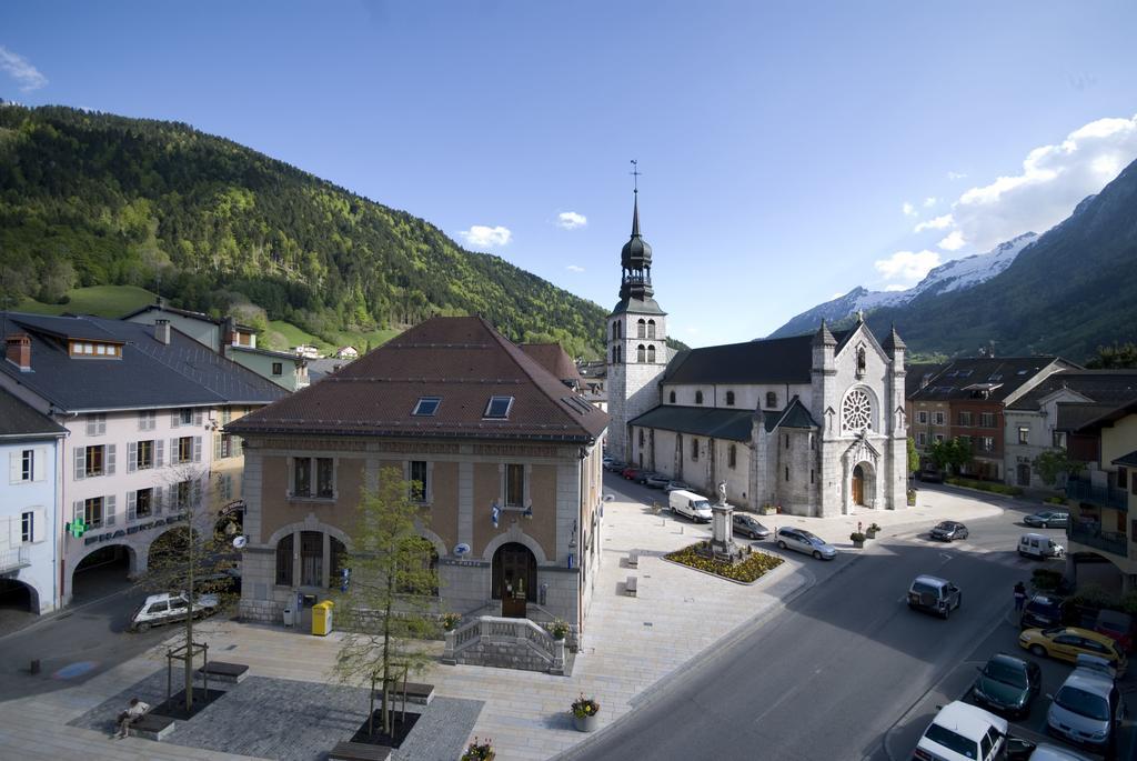 Hotel Du Midi Тон Екстер'єр фото